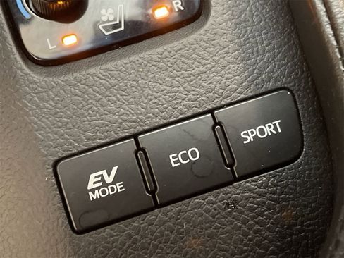 Used 2014 Toyota Avalon Limited image 32