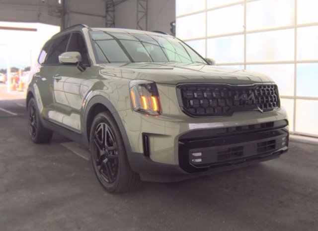Certified 2025 Kia Telluride SX Prestige X-Line AWD/4WD image 3