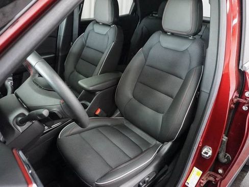 Used 2023 Chevrolet TrailBlazer RS FWD image 9