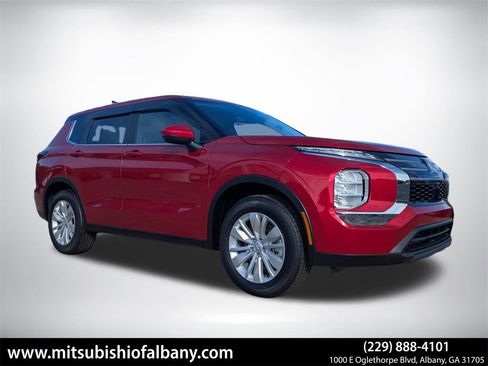 New 2026 Mitsubishi Outlander ES image 1