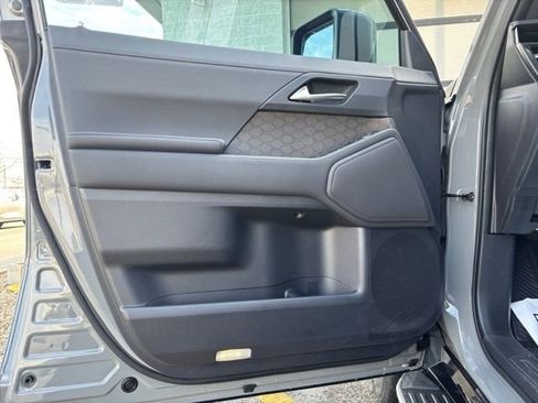 Used 2024 Lexus GX 550 w/ Accessory Package (2T) image 11