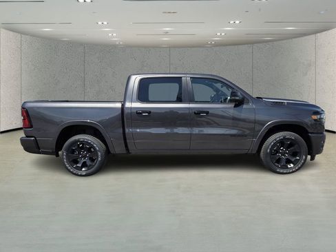 New 2026 RAM 1500 Big Horn AWD/4WD image 3