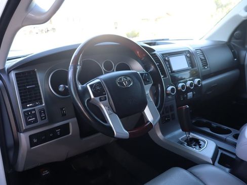 Used 2016 Toyota Sequoia Platinum AWD/4WD image 15