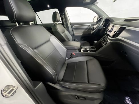 Used 2023 Volkswagen Atlas Cross Sport SEL R-Line image 28