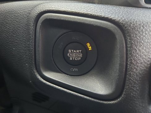 Used 2025 Jeep Wrangler Unlimited Sport S 4xe AWD/4WD image 17