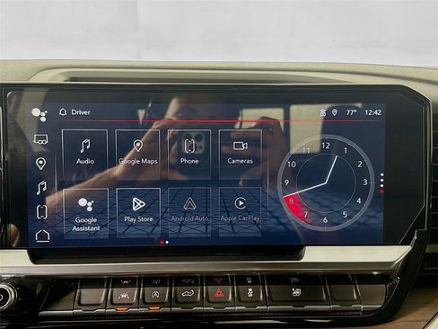 Used 2023 GMC Sierra 1500 SLT w/ SLT Premium Package image 8