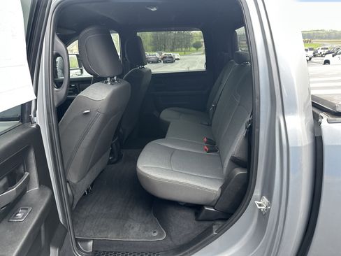 Used 2024 RAM 2500 Tradesman w/ Chrome Appearance Group AWD/4WD image 9