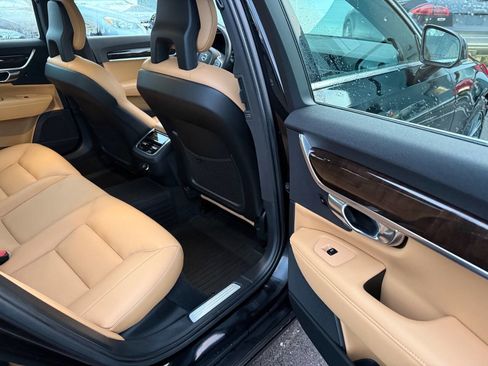 Used 2017 Volvo S90 T6 Momentum w/ Vision Package image 14