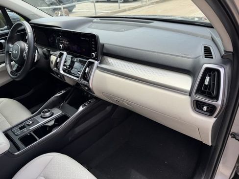 Used 2023 Kia Sorento EX FWD image 26