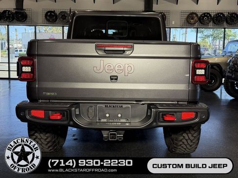 Used 2021 Jeep Gladiator Rubicon AWD/4WD image 10