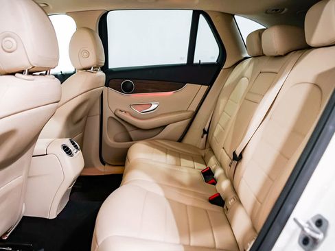 Certified 2022 Mercedes-Benz GLC 300 4MATIC image 18