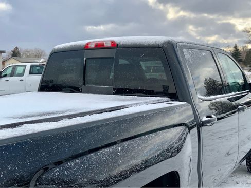 Used 2018 Chevrolet Silverado 1500 High Country image 12