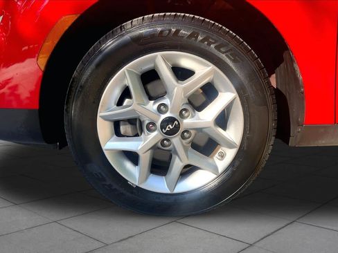 Used 2024 Kia Soul LX w/ Option Group 015 FWD image 10