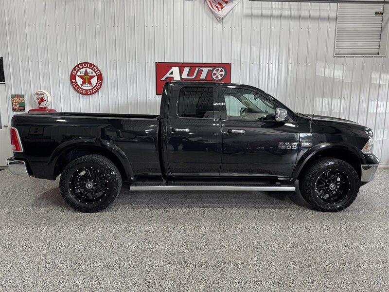 Used 2016 RAM 1500 Laramie w/ Convenience Group AWD/4WD image 3