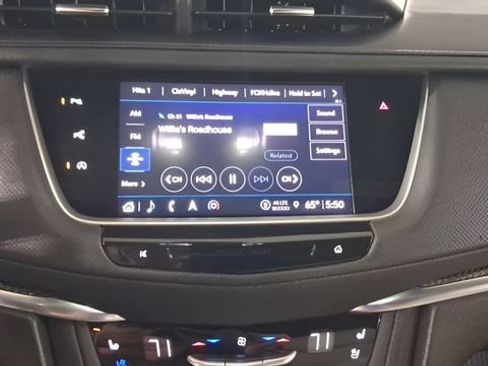 Used 2022 Cadillac XT5 Sportv w/ Technology Package AWD/4WD image 9