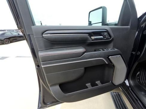 Used 2026 GMC Sierra 2500 AT4X AWD/4WD image 6