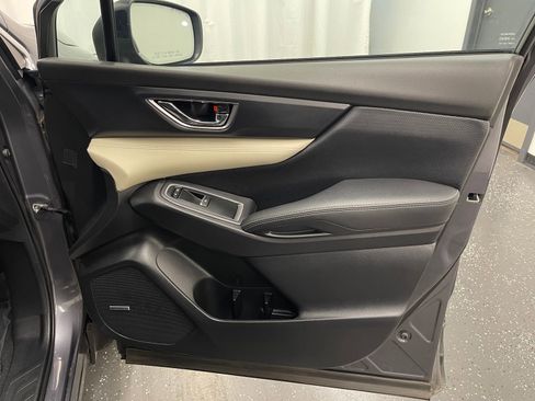 Used 2021 Subaru Ascent Limited w/ Technology Package image 8