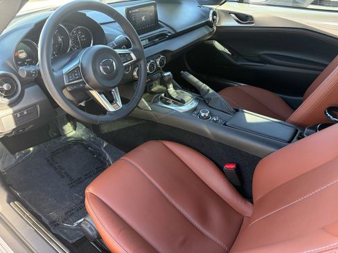 Used 2023 MAZDA MX-5 Miata Grand Touring RWD image 11