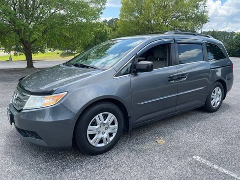 Used 2012 Honda Odyssey LX image 17