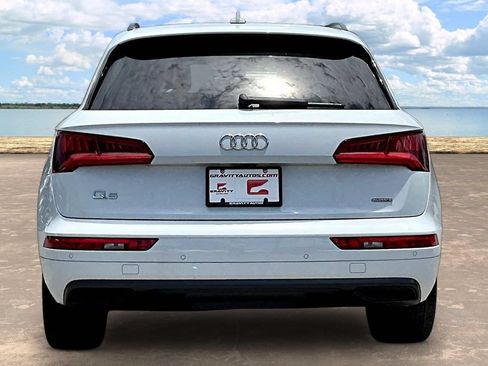Used 2019 Audi Q5 2.0T Premium Plus w/ Premium Plus Package AWD/4WD image 5