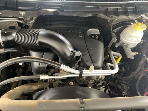 Used 2018 RAM 1500 Laramie w/ Convenience Group image 26