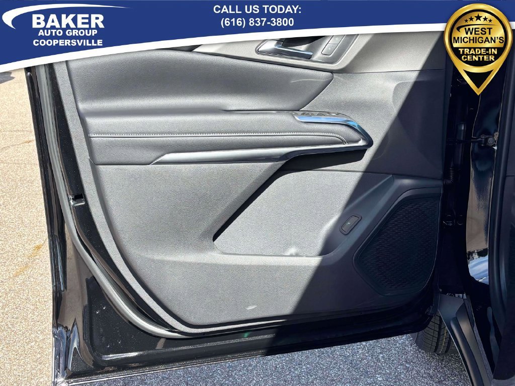 New 2027 Chevrolet Traverse LT w/ Driver Confidence Package AWD/4WD image 9