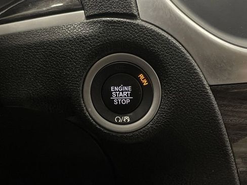 Used 2021 Chrysler 300 Touring L image 20