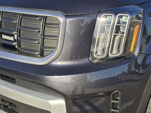 New 2025 Kia Telluride S image 6