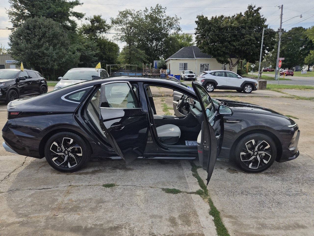Used 2025 Hyundai Sonata SEL FWD image 20
