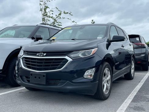Used 2020 Chevrolet Equinox LT image 3
