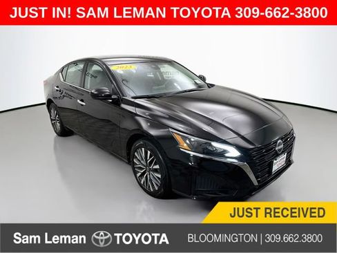Used 2023 Nissan Altima 2.5 SV AWD/4WD image 1