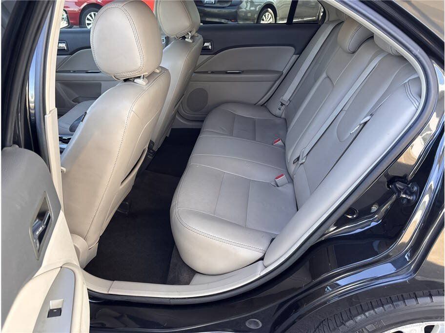 Used 2012 Ford Fusion Hybrid FWD image 12