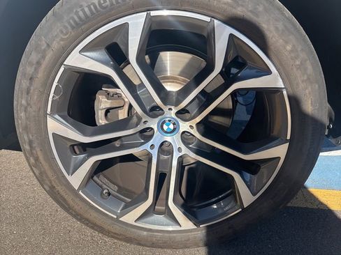 Used 2022 BMW X5 xDrive45e w/ Luxury Seating Package image 8