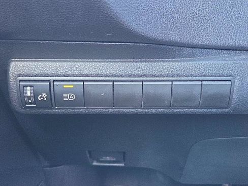 Used 2025 Toyota Corolla LE FWD image 16