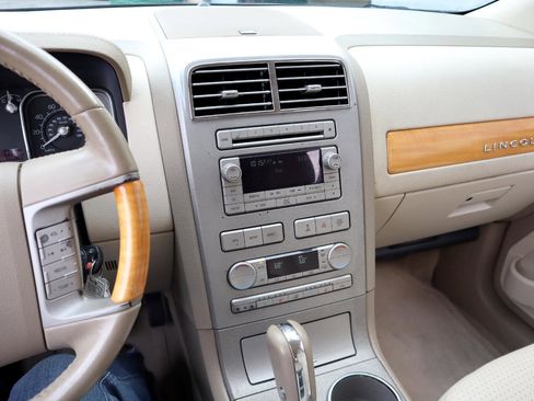 Used 2007 Lincoln MKX FWD image 44