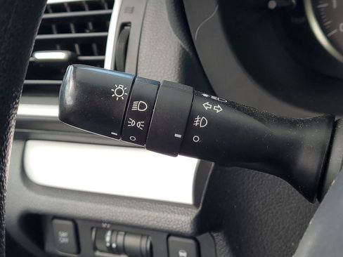 Used 2016 Subaru Forester 2.5i Premium AWD/4WD image 18
