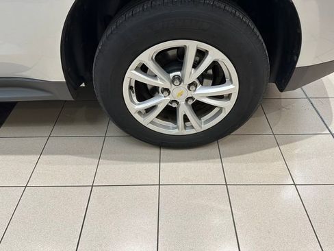 Used 2017 Chevrolet Equinox LT w/ Convenience Package FWD image 21