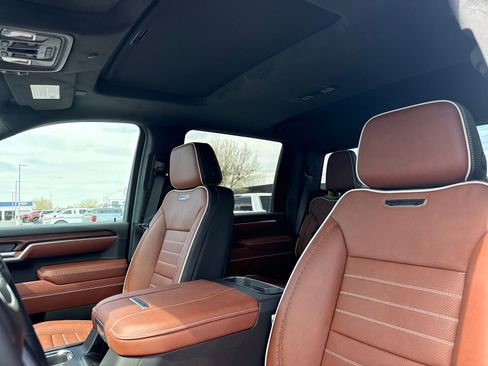 New 2026 GMC Sierra 2500 Denali Ultimate AWD/4WD image 12