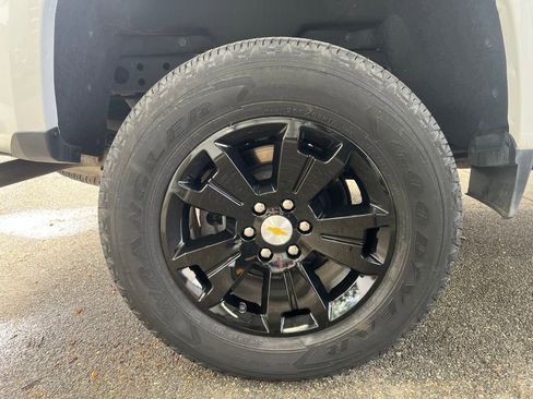 Used 2022 Chevrolet Colorado LT w/ Fleet Safety Package RWD image 6