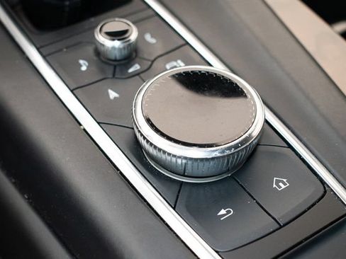 Used 2021 Cadillac Escalade Sport Platinum AWD/4WD image 37