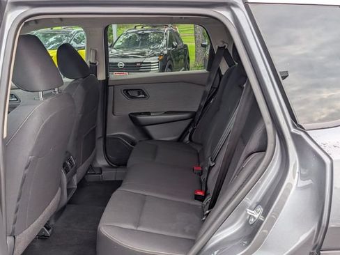Used 2023 Nissan Rogue S AWD/4WD image 13