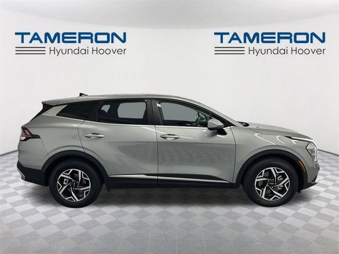 Used 2023 Kia Sportage LX image 6