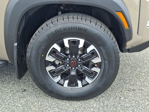 Used 2023 Nissan Frontier PRO-4X w/ Pro Convenience Package AWD/4WD image 8