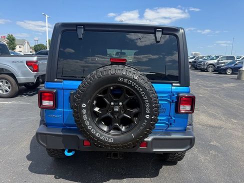 Used 2023 Jeep Wrangler Unlimited w/ Cold Weather Group AWD/4WD image 5