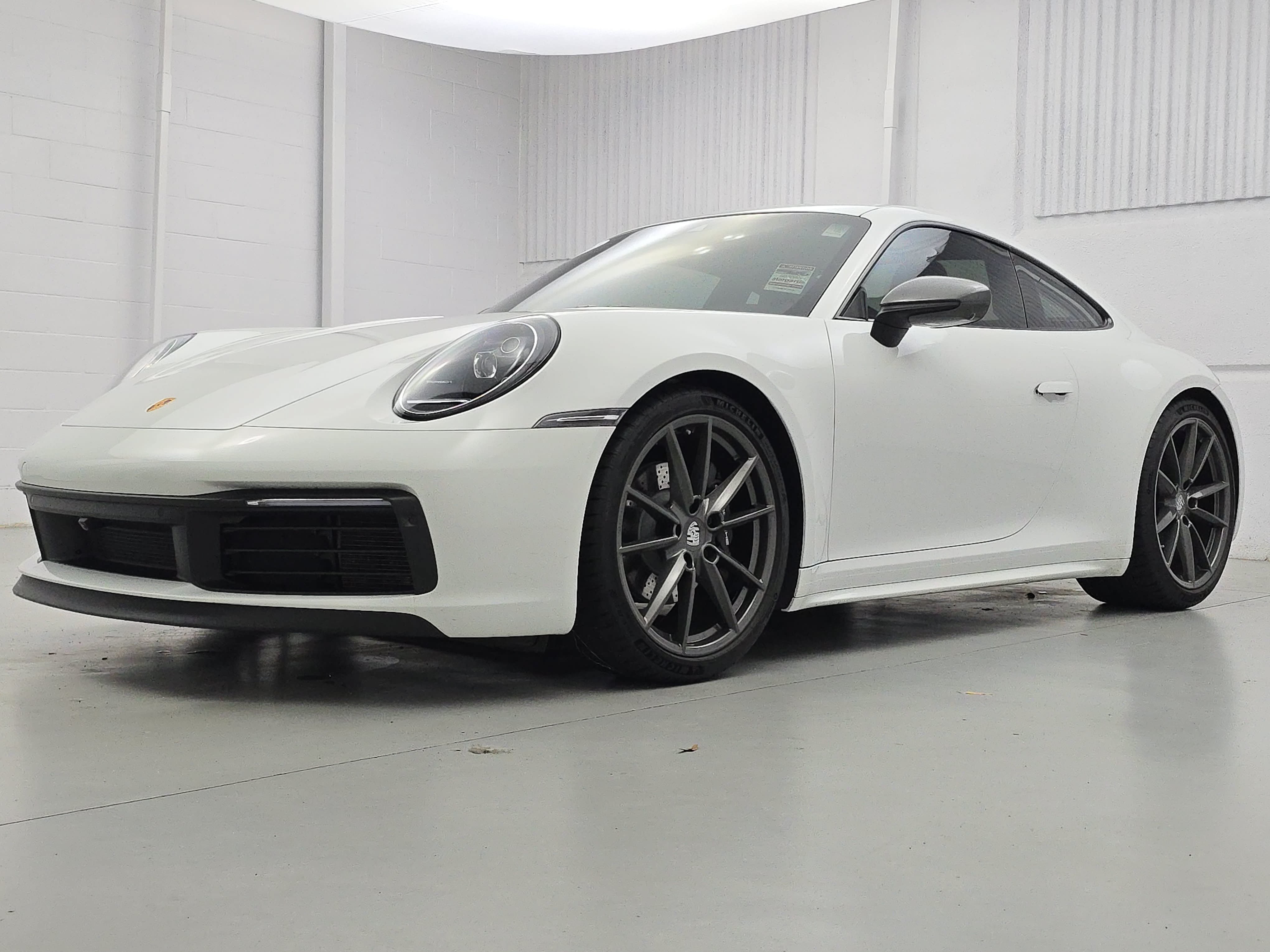 Certified 2023 Porsche 911 Carrera T RWD image 1