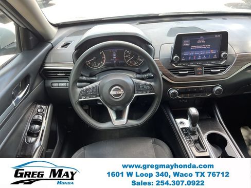 Used 2023 Nissan Altima 2.5 SV FWD image 19
