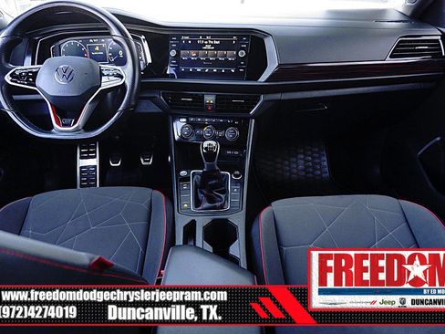 Used 2024 Volkswagen Jetta GLI 40th Anniversary Edition image 11