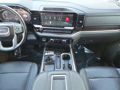Used 2022 GMC Sierra 1500 SLT w/ SLT Convenience Package image 23