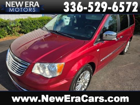 Used 2014 Chrysler Town & Country Touring-L FWD image 1