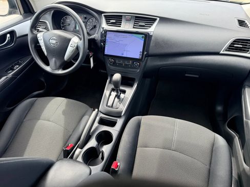 Used 2017 Nissan Sentra S image 17